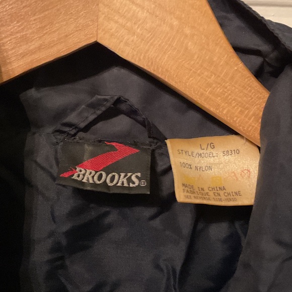 Brooks Navy Windbreaker Jacket - Picture 2 of 6
